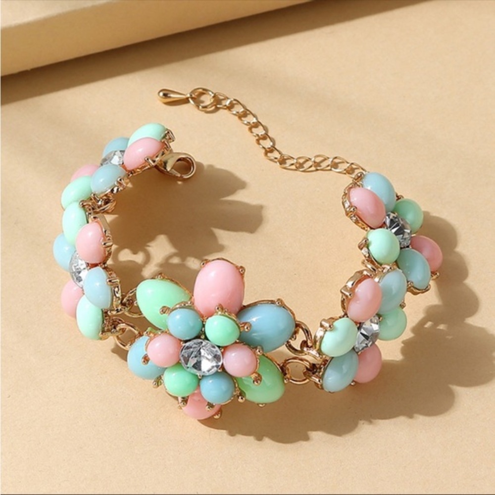 European and American mixed media retro style gemstone bracelet NWT